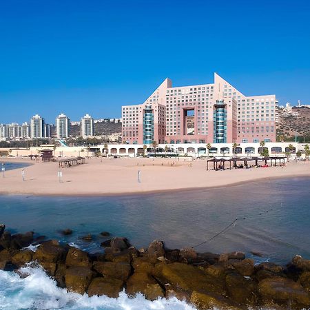 Almog Beach Apt Hotel מלון דירות אלמוג ביץ' 하이파 외부 사진