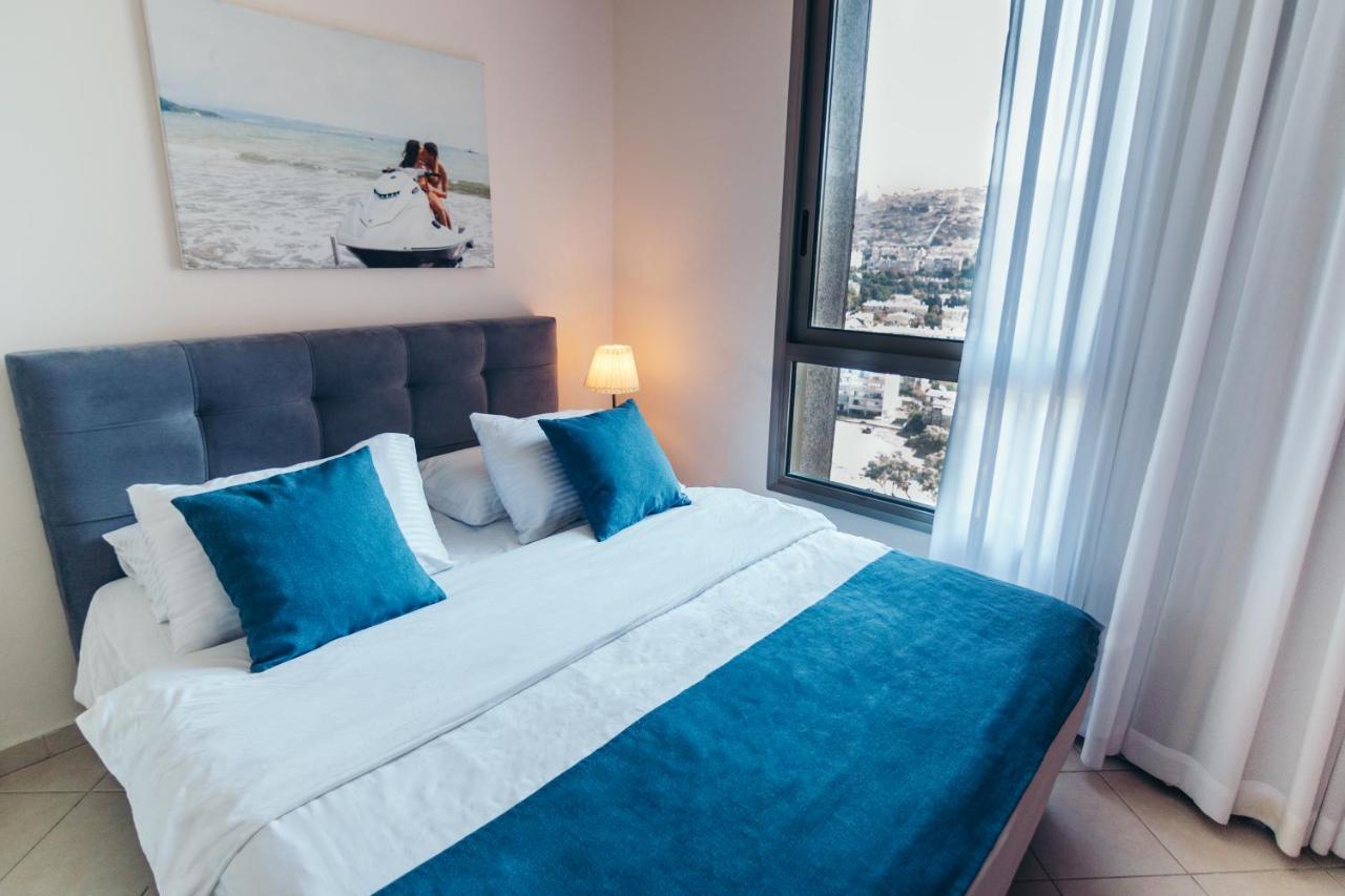 Almog Beach Apt Hotel מלון דירות אלמוג ביץ' 하이파 외부 사진