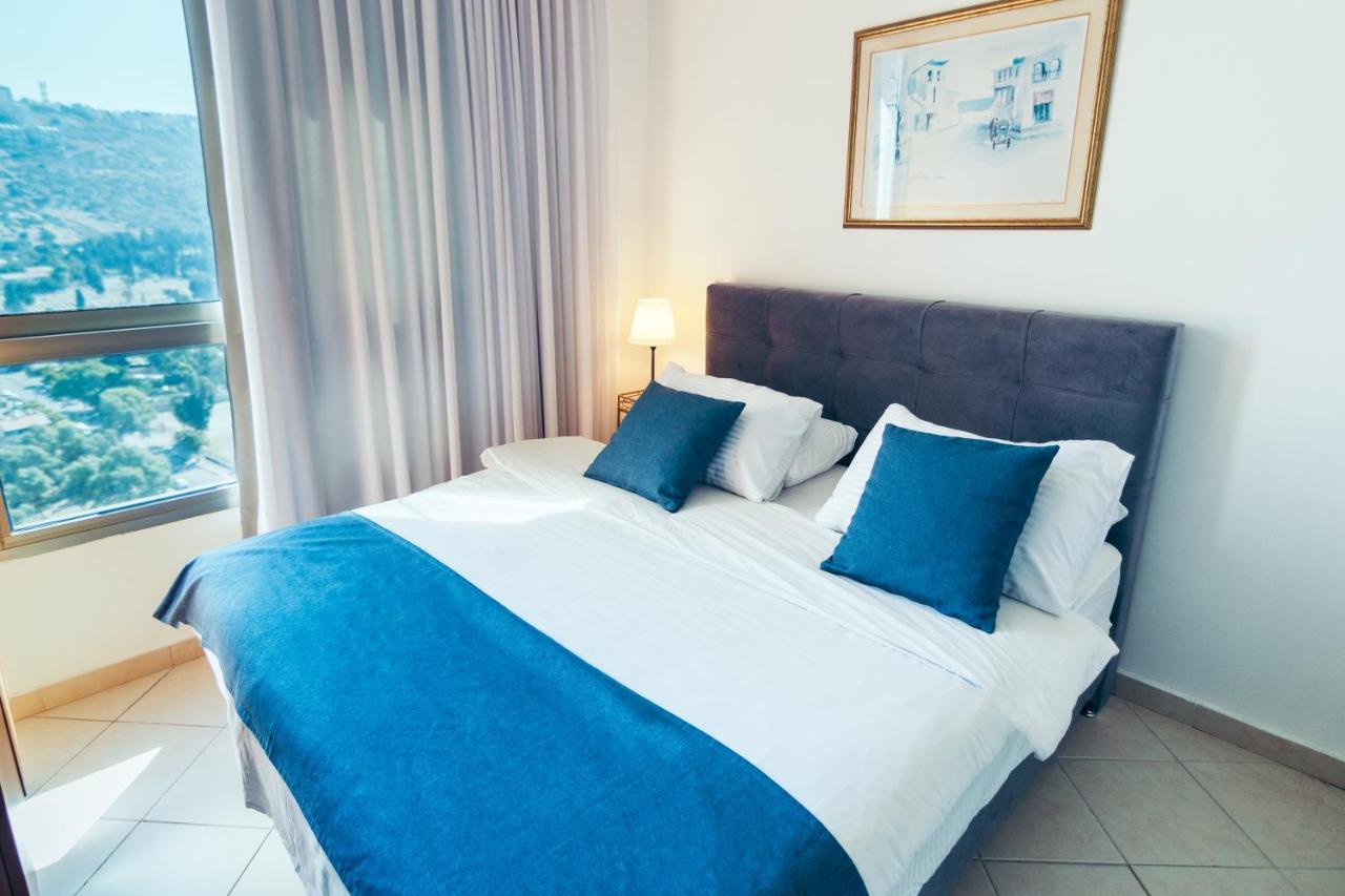 Almog Beach Apt Hotel מלון דירות אלמוג ביץ' 하이파 외부 사진