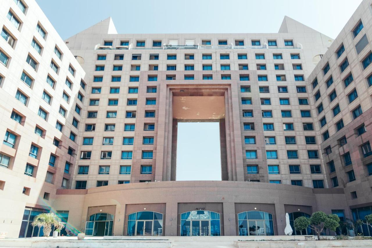 Almog Beach Apt Hotel מלון דירות אלמוג ביץ' 하이파 외부 사진