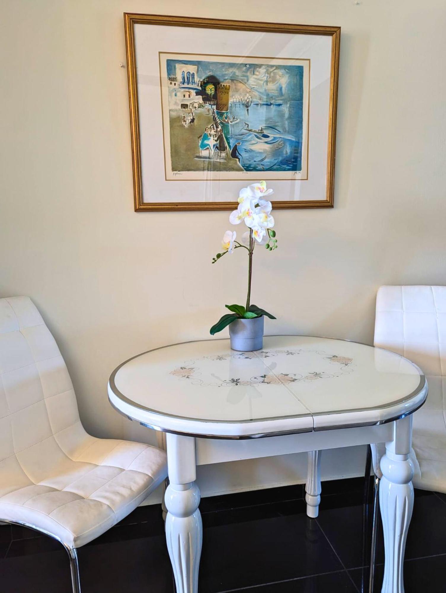 Almog Beach Apt Hotel מלון דירות אלמוג ביץ' 하이파 외부 사진